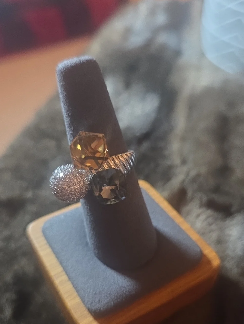 NWT EYE CANDY BRASS Multi-Stone Cocktail Ring with Blue and Champagne Stones - Picture 5 of 6